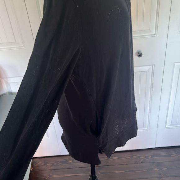 Black long sleeve turtleneck - Picture 2 of 6